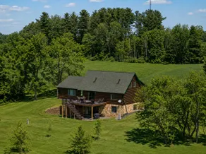 Game Room Log Cabin Near Dells Hot Tub - Image 3
