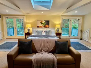 Skylights & Tides King Studio - Kittery/Portsmouth - Image 5