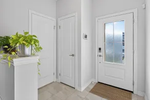 4BR Niagara Retreat | Awarenessome Oasis - Image 3