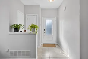 4BR Niagara Retreat | Awarenessome Oasis - Image 4