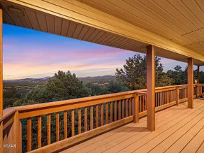 Breathtaking Cabin Backing the National Forest - Image 3