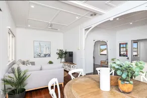 Bluewater Beach Retreat - 5BD/Pool/Walk to Beach - Image 4