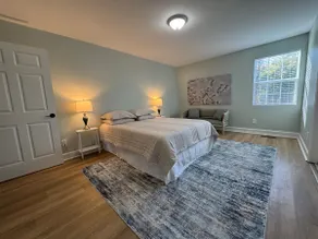 COZY 2bd/2ba Bungalow <5 min from HPU & HP Market - Image 2