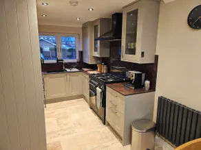 Hilcote Exec 2-Bed: AC, EV Charge & Games Table - Image 4