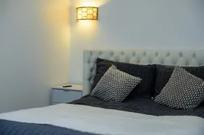 Gorgeous Hampstead Home FAV41 - Image 3