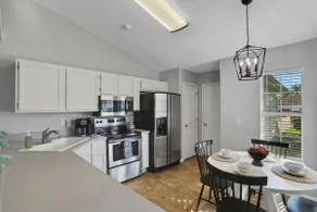 Spacious 4Br/2BA 5TV Home FL Room Fence Beach45 Mn - Image 3