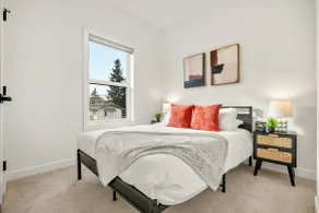 Modern 3BR 7 mins Downtown | Sleeps 7 |Family Stay - Image 2