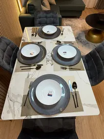 AM10 Luxury Apartment 1 - Image 3