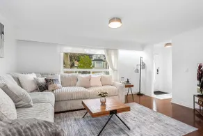 Modern 4BR Home • Walk to subway • Superhost - Image 2