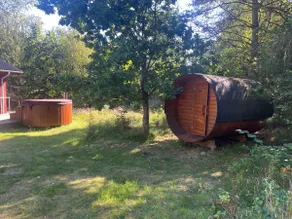 Renovated cottage with spa, sauna, beach, forest - Image 4