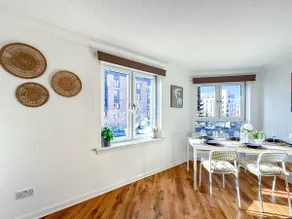 Wonderfull stays new property near Glasgow 2 bedrooms - Image 2