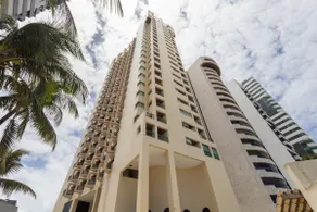 Beachfront 17th-floor apartment, 6 km from the airport - Image 4