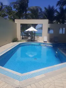 Beachfront 17th-floor apartment, 6 km from the airport - Image 2