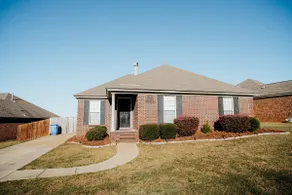 Stay Together • 3BR + Room to Spread Out. - Image 4