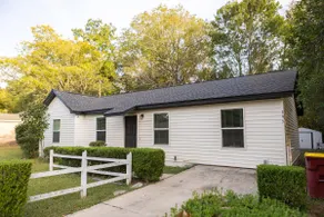 Charming Crestview Stay 4 Bedrooms, Prime Location - Image 4