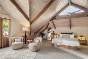 Pepperstone Retreat Newly Renovated 5BR Home - Image 3