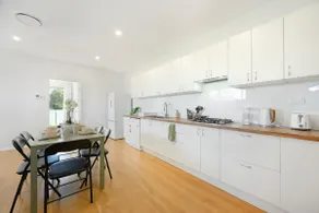 Riverwood 2-Storey 3Br with Central AC & parking - Image 3