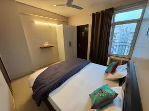 ZoomStay| 3bhk Suite| Near Palassio Mall & Ekana - Image 5