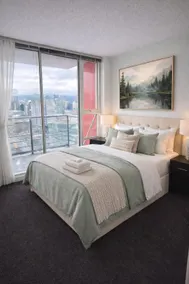 8 Urban Stay downtown Vancouver - Image 4