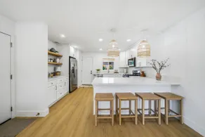 Walk-to-beach Bungalow with Game Room - Image 5