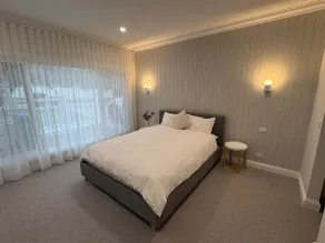 Hampton Haven Brand new 5 Bedroom Home - Image 5
