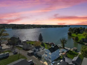 Lakefront 6BR w/ Heated Pool, Fire-pit & Boat Slip - Image 2