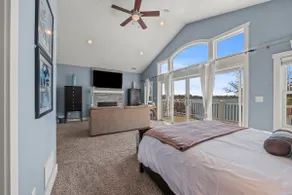 Lakefront 6BR w/ Heated Pool, Fire-pit & Boat Slip - Image 5