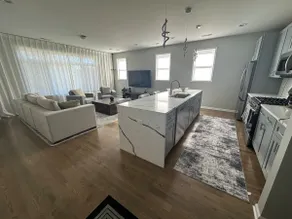 Hermosa Hideaway – Near Logan with parking (1 car) - Image 3