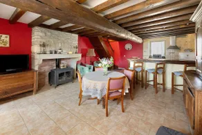 At Pauline's - Image 5