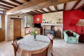 At Pauline's - Image 3