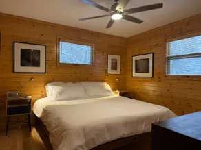 Wood River Retreat: Private Cabin Above the River - Image 3