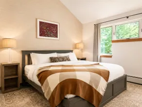 Estelle Cottage - Private Sauna, Hot Tub, Pool, AC - Image 3