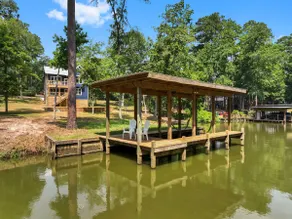 Peaceful Lakeside Retreat (Family & Pet Friendly) - Image 4