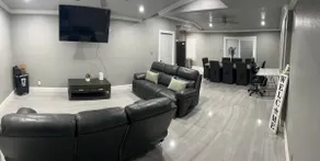 Newly Renovated Gem near NRG, Med Center, Downtown - Image 2