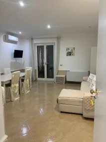 Apartment in a villa - Image 5