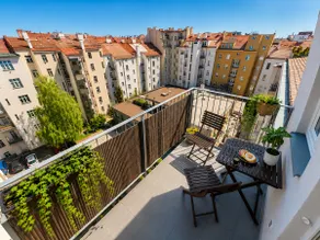 Stylish Penthouse with Balcony near City Center - Image 2