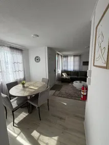 Spacious 3 Bedroom! Fresh Remodel! Great location! - Image 3