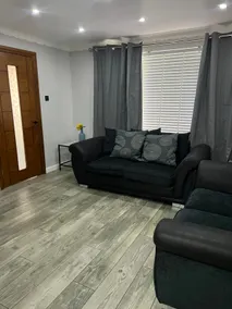 Charming Aldershot Home - Free Parking - Image 2