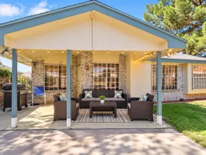 4BR Ranch Retreat, Yard, BBQ & Pet Friendly - Image 3