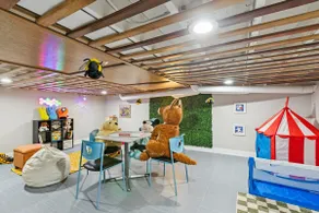 Luxury 4BR/3BA Near O'Hare - Game Room & Playroom - Image 5