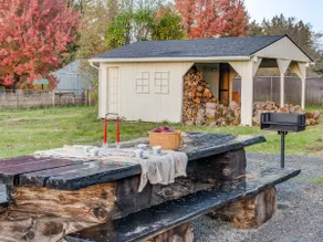 SPA&Sauna Retreat-Serene Setting, picnic/fireplace - Image 4