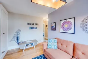 The Black Sheep BnB: Artsy 3 bed heritage home - Image 3