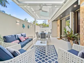 Exclusive Blue Lagoon with private heated pool - Image 2