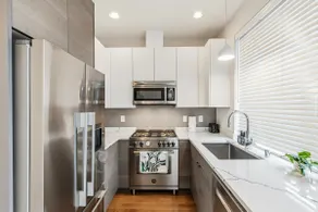 Modern 3bd Townhome w/ Roof Top Deck by Downtown - Image 3