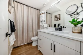 2 Bed Lower Suite Near Downtown - Image 3