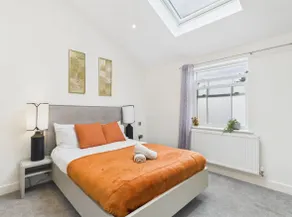 Pristine Home • Near Station, Pantiles & Calverley - Image 3