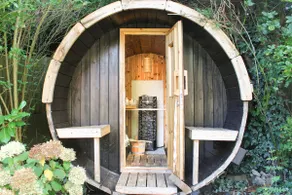 Large Characterful Home with Private Sauna & Views - Image 4