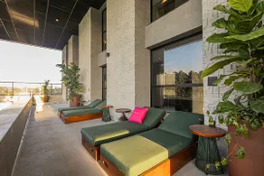 SKY-STD- Modern and Elegant Retreat in Alphaville! - Image 2