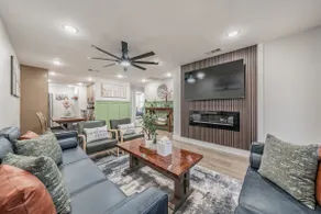 3BD/2BTH Home Away From Home Near Airport - Image 2