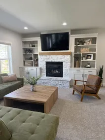 Spacious retreat for up to 18 guests! - Image 4